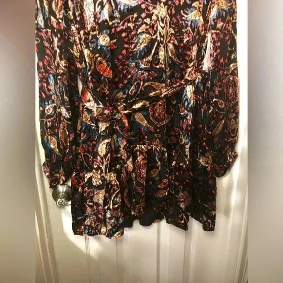 🔥Burnout Velvet Mini Dress🔥 size 6 NWOT - Picture 7 of 14
